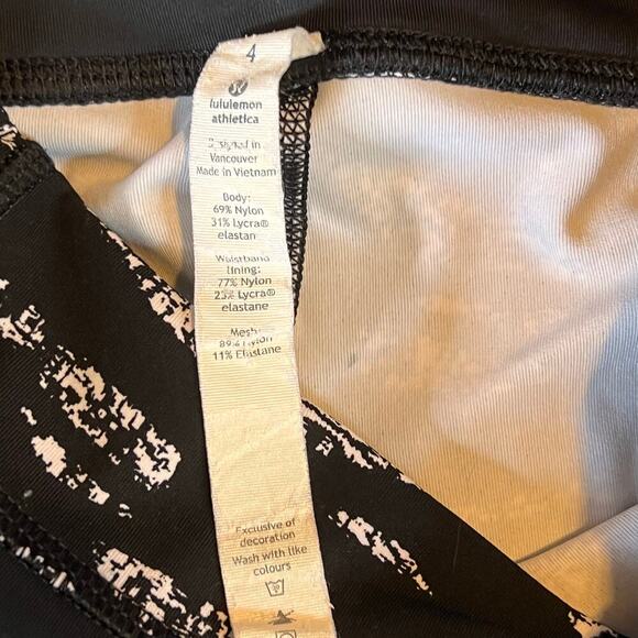 Lululemon Inspire Tight II Graf Black White.  Size 4 - Picture 3 of 6